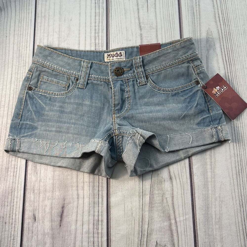 Mudd Women's Denim Jean Shorts Cuffed Size 1 Light Wash NWT